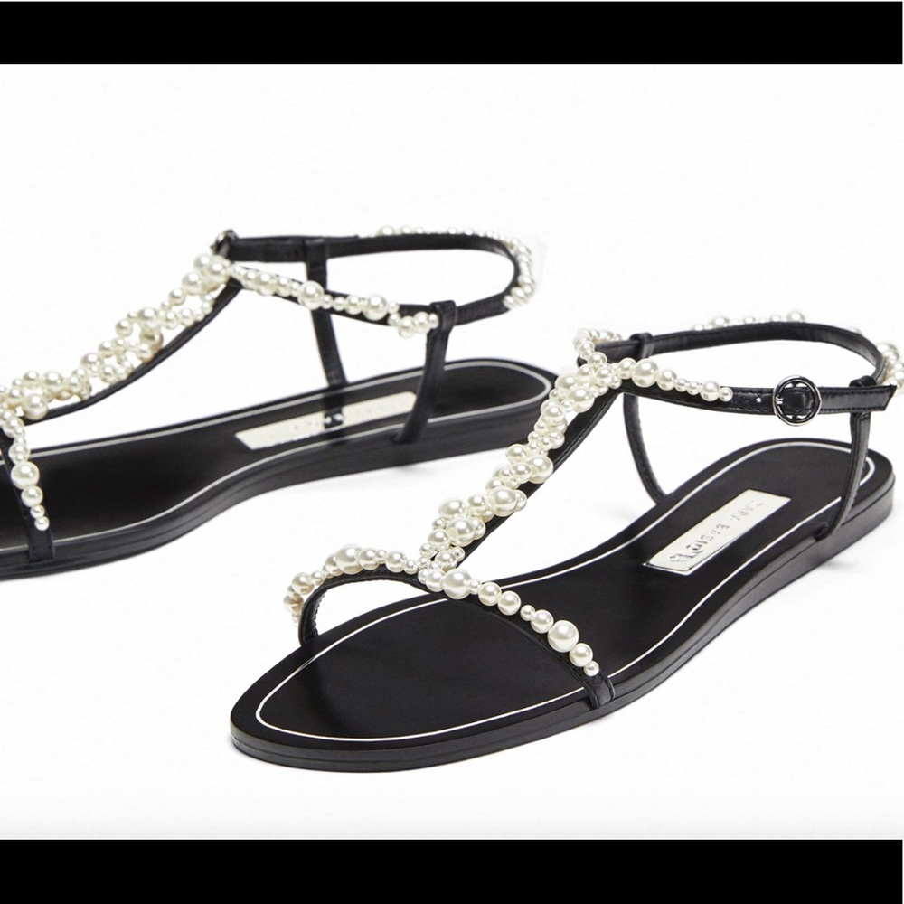 HOST PICK😍Stunning Zara Pearl Sandals